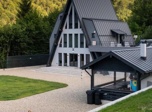 Hidden Chalet