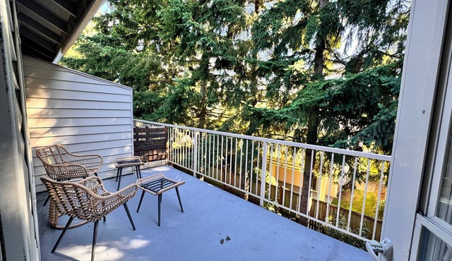 Hidden Gem in peaceful Central Location!