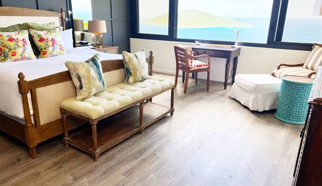 *Hidden Gem: Luxurious Oceanview Escape with Modern Amenities and Generator*