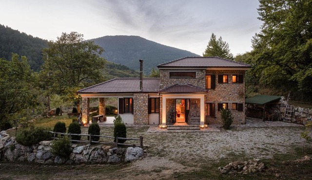 Hidden Stone Chalet