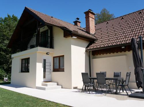 Hidden View House