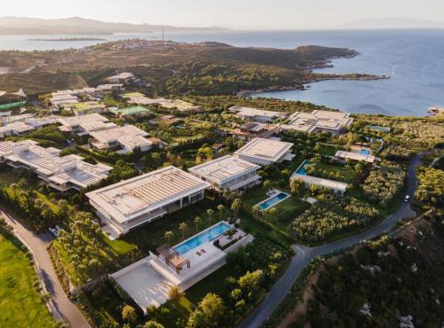 Hiddenbay Teos Hotel