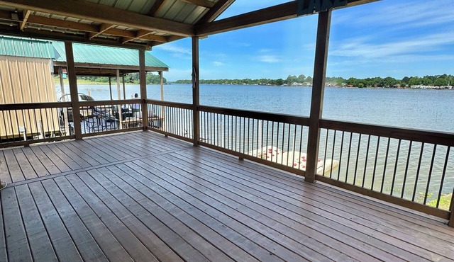 Hide Away on Lake Conroe- Waterfront