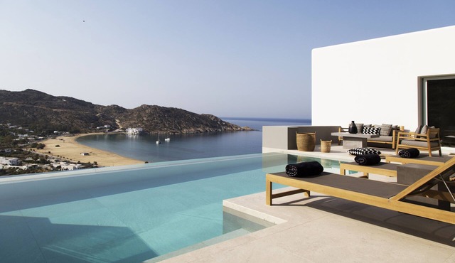 Hide out Suites