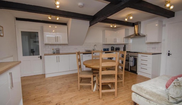 Hideaway Cottage