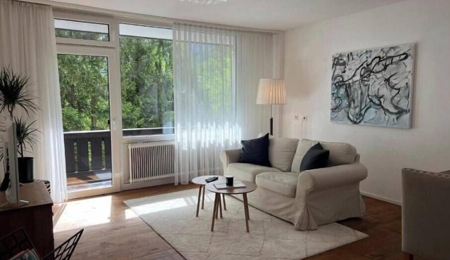 Hideaway in Strobl with bathing area and breakfast at partner hotel