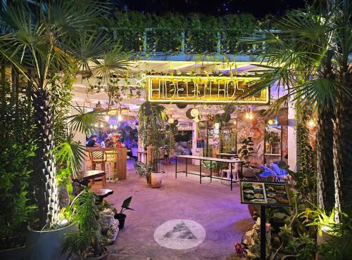 Hideout Hostel
