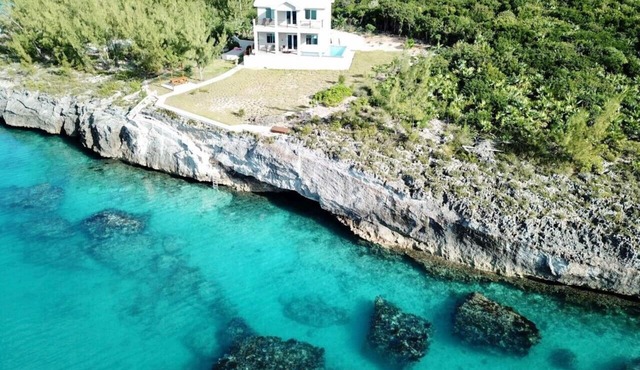 High-End Caribbean Home in Top location-Private Pool, Amazing Views & Generator!