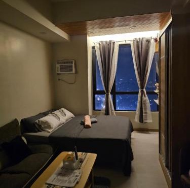 High-Floor Studio with City Views- Skystay 3803 by D