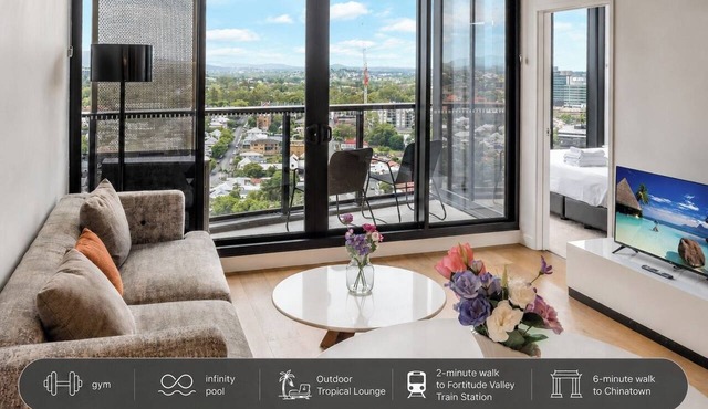 High-level 1 Bedroom Apartment in Fortitude Valley