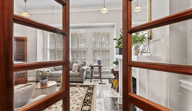 High Tea Cottage | Walk Downtown | Pool & Hot Tub