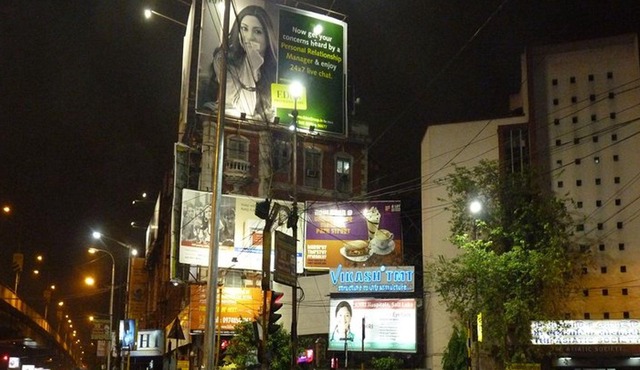 Highlights of Park Street Neighbourhood in Kolkata (3 Hours Food & Nightlife)