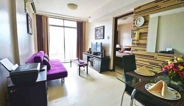 Highly Requested and Reviewed Condo Rental in Makati - FREE Wi-Fi