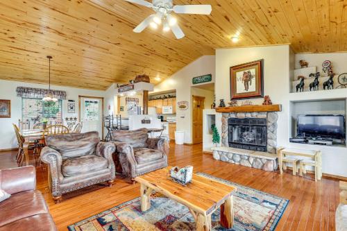Hike, Fish & Enjoy Pond On-Site: Bison Ranch Cabin