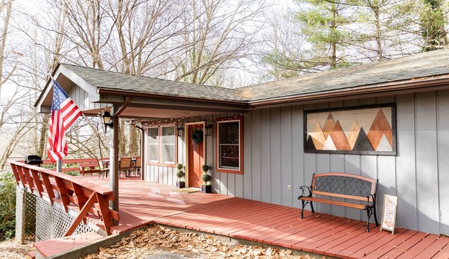 Hike, fish, swim & ski! Close to Grandfather Mountain, skiing & Linville Falls