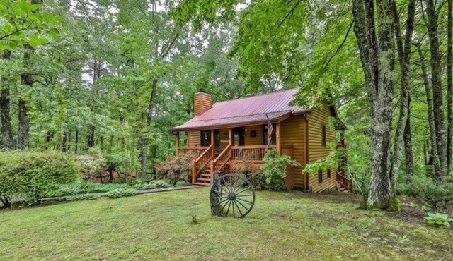 Hikers Hideaway | Ellijay, GA