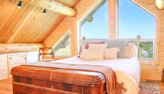 Hill Cabin Hideaway, Romantic! Country Cabin for 2