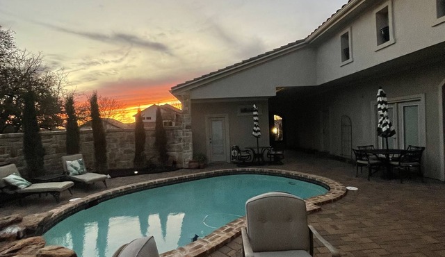 Hill Top Casita with private pool and hot tub