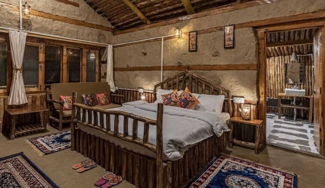 Hill top cottage by Planacation