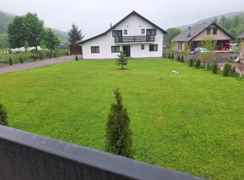 Hillside Chalet