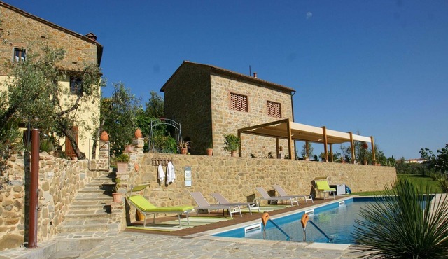 Hillside Escape in Vinci