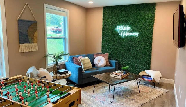 Hillside Hideaway Boho 3BR Home w Gameroom, Waffle Bar, Gas Fire Pit, Mtn Views!
