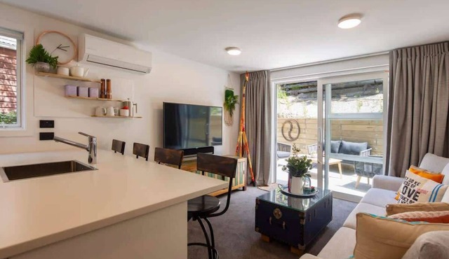 Hillside Villa 2 – Modern 2BR Walk to Town & A/C