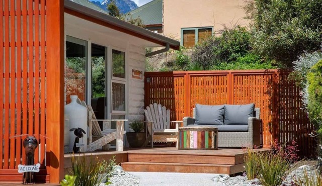 Hillside Villa 4 – Modern 2BR Walk to Town & A/C