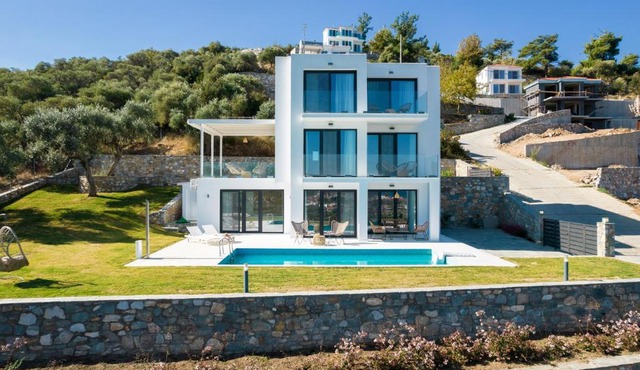 Hillside Villa - Thea