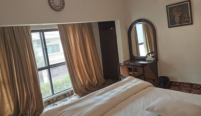 HILLTOP HOTEL Karachi With Nearly All Four Star Facilities