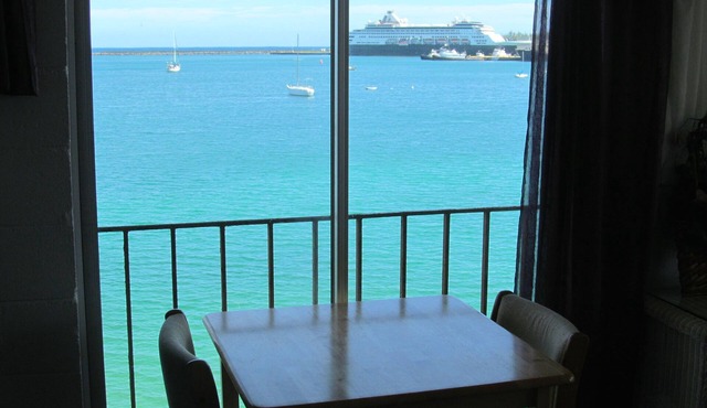 Hilo Reeds Bay Hotel
