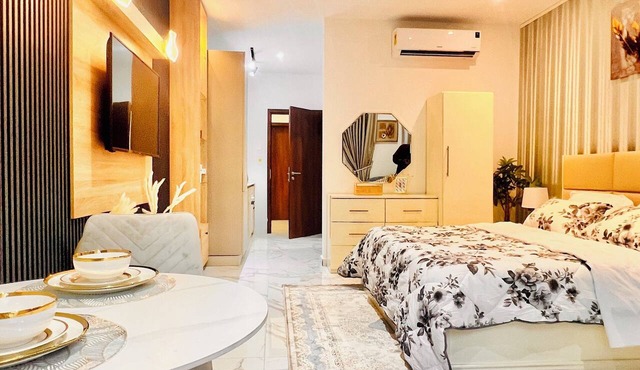 Hilton Essence Studio, Airport-Accra