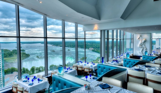 Hilton Niagara Falls/Fallsview Hotel & Suites