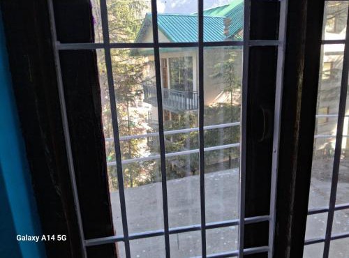Himalayan Hostel, opposite to white waterinn hotel, tipa road, mecleodganjj