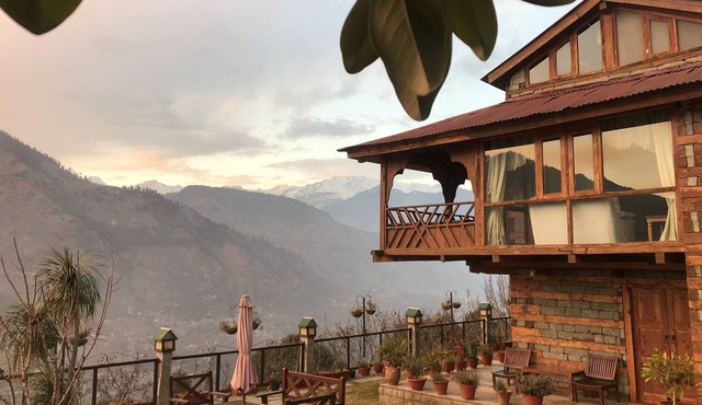 Himalayan Kothi Kais