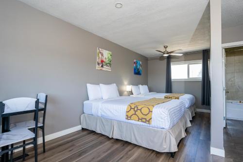 Hinton Highway Inn