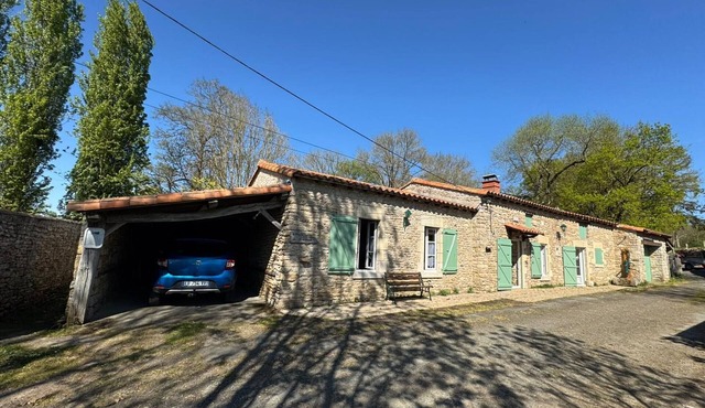 Historic Mill with Terrace & Fireplace, Saint-Vincent-Sterlanges