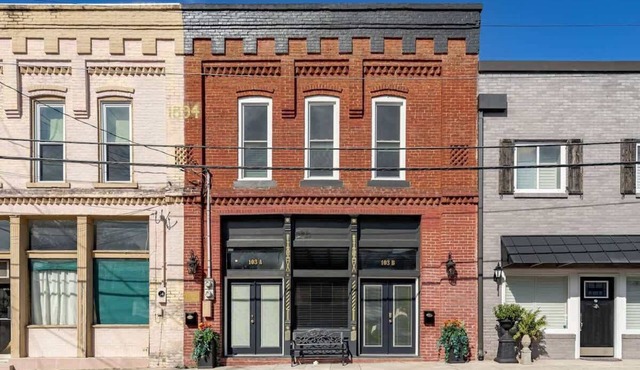Historic 1894 Space in Downtown Smithville