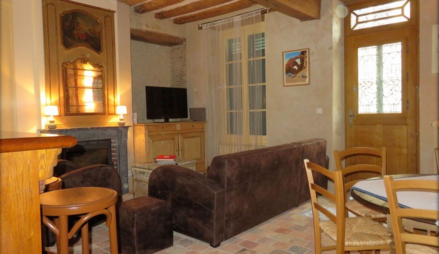 Historic 18th Century Home with Modern Comforts in Medieval Village