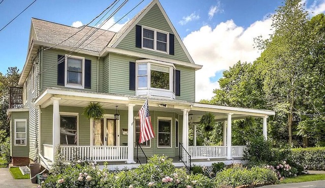 Historic 3-Bedroom 2-Full Baths Victorian Home Fully Furnished in Prime Location