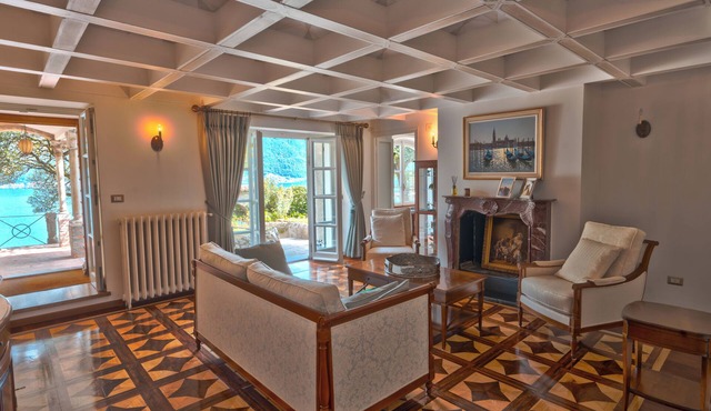 Historic and romantic villa with a unique view