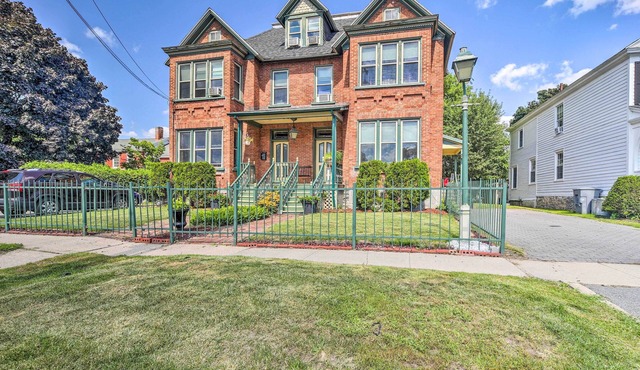Historic Apartment - Half Mi to Lake Champlain!