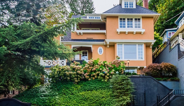 Historic Architectural Craftsman, exceptional views of city and Mtns.