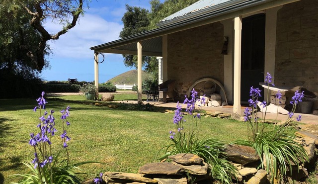 Historic beachfront cottage, Encounter Bay