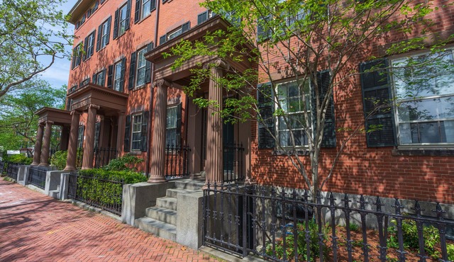 Historic Brownstone in the Heart of College Hill - BROWN - RISD - JWU