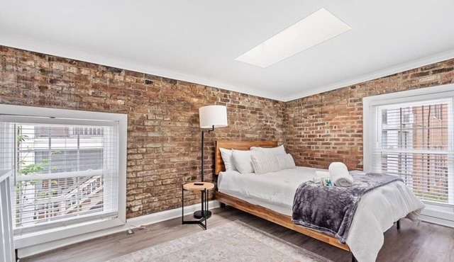 Historic Carriage House Loft In Heart of Downtown Mobile