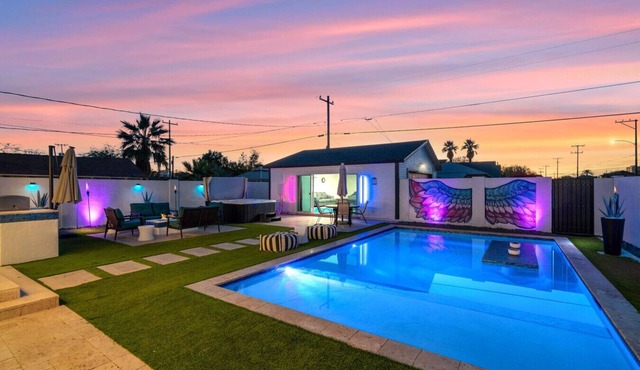 Historic Charm Pool + Casita Downtown Phoenix