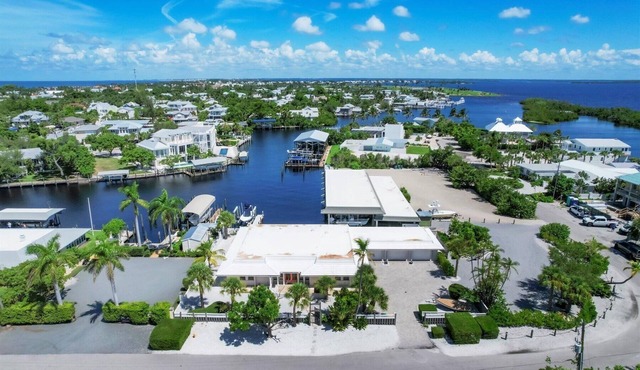 Historic District 161 Damficare: Spacious 3BR/4BA Home with Private Pool in Boca Grande, FL