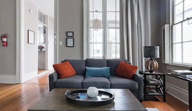 Historic District - Private Luxury Retreat