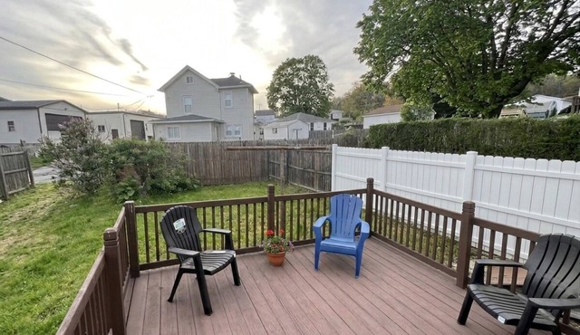 Historic Downtown Beaver Meadows l 3 bd 4 sofa bd w Dishwasher Laundry & Kureg
